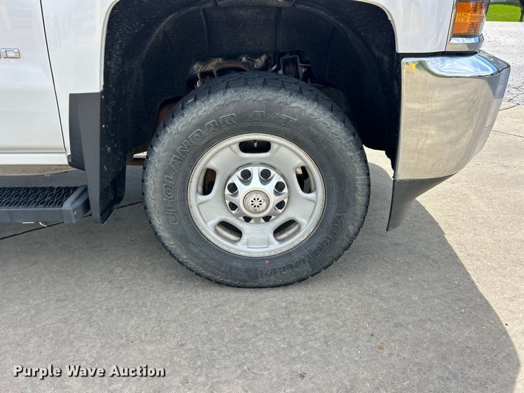 image for item FC5382 2018 Chevrolet Silverado 2500HD pickup truck