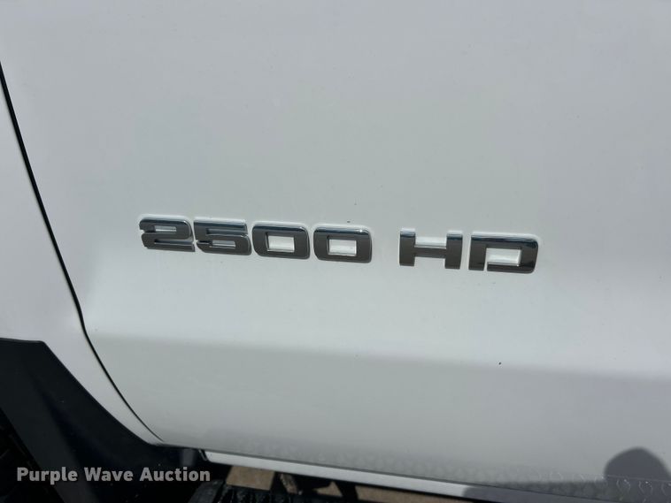 image for item FC5382 2018 Chevrolet Silverado 2500HD pickup truck