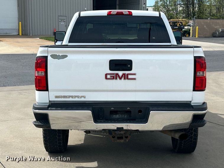 image for item FC5383 2016 GMC Sierra 2500HD Crew Cab pickup truck
