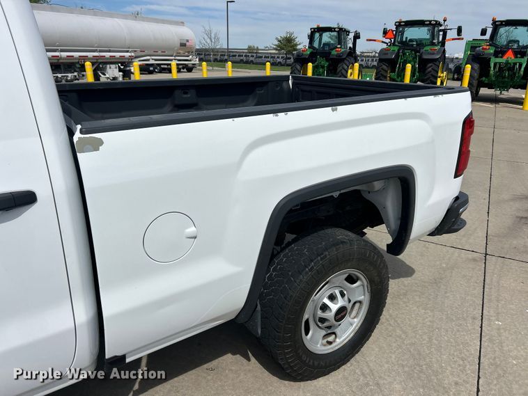 image for item FC5383 2016 GMC Sierra 2500HD Crew Cab pickup truck