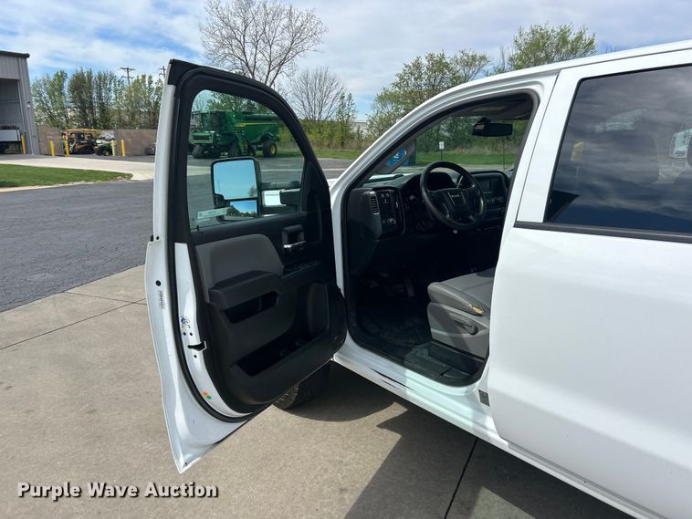 image for item FC5383 2016 GMC Sierra 2500HD Crew Cab pickup truck