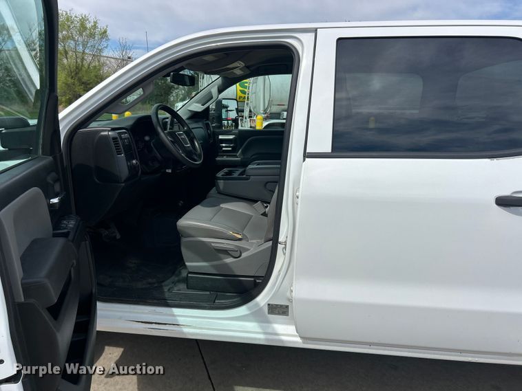 image for item FC5383 2016 GMC Sierra 2500HD Crew Cab pickup truck