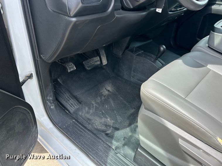 image for item FC5383 2016 GMC Sierra 2500HD Crew Cab pickup truck