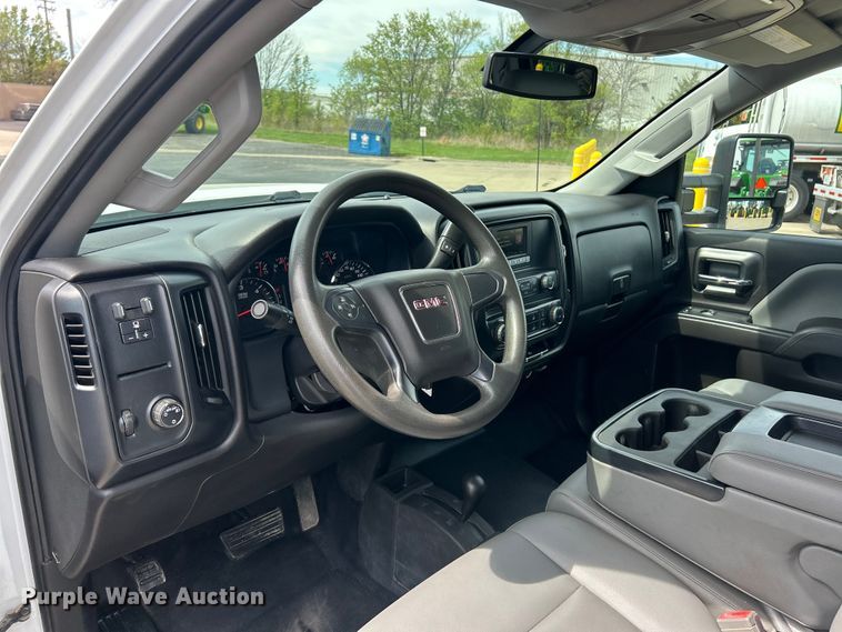 image for item FC5383 2016 GMC Sierra 2500HD Crew Cab pickup truck