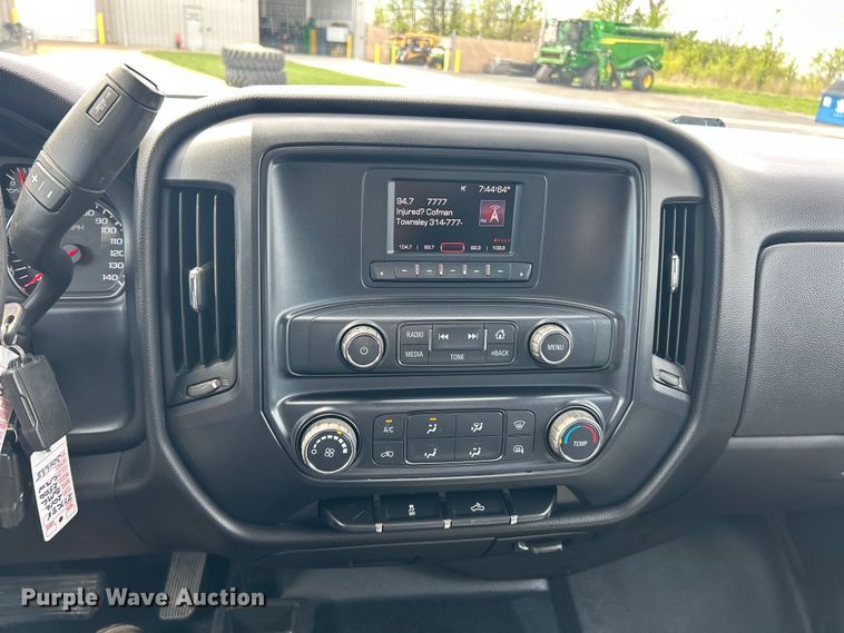 image for item FC5383 2016 GMC Sierra 2500HD Crew Cab pickup truck