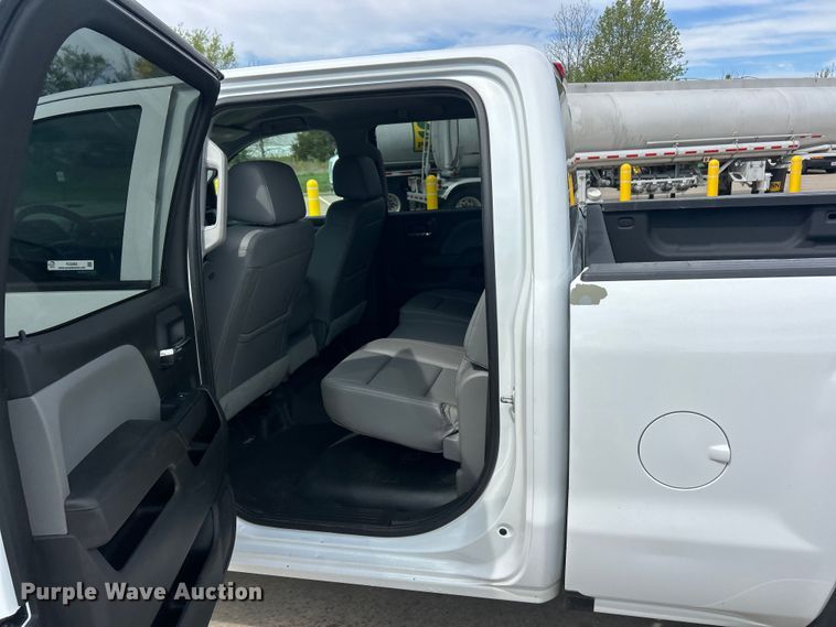 image for item FC5383 2016 GMC Sierra 2500HD Crew Cab pickup truck