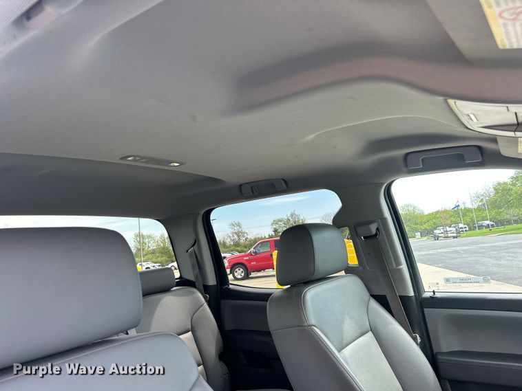 image for item FC5383 2016 GMC Sierra 2500HD Crew Cab pickup truck