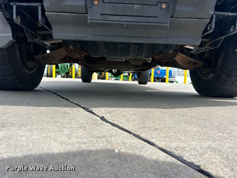 image for item FC5383 2016 GMC Sierra 2500HD Crew Cab pickup truck