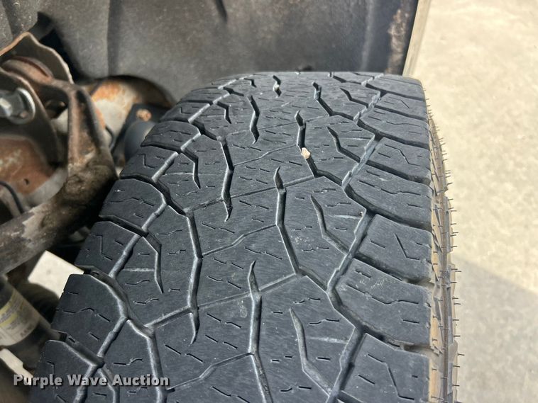 image for item FC5383 2016 GMC Sierra 2500HD Crew Cab pickup truck