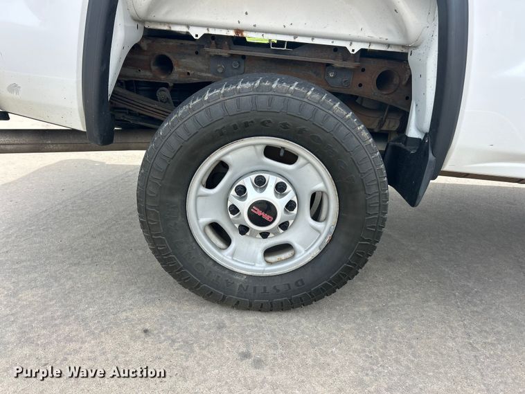 image for item FC5383 2016 GMC Sierra 2500HD Crew Cab pickup truck