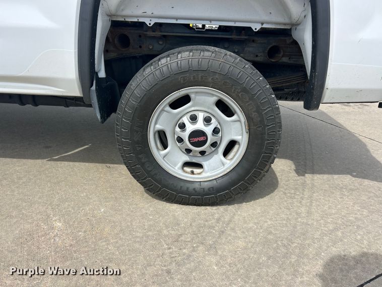 image for item FC5383 2016 GMC Sierra 2500HD Crew Cab pickup truck