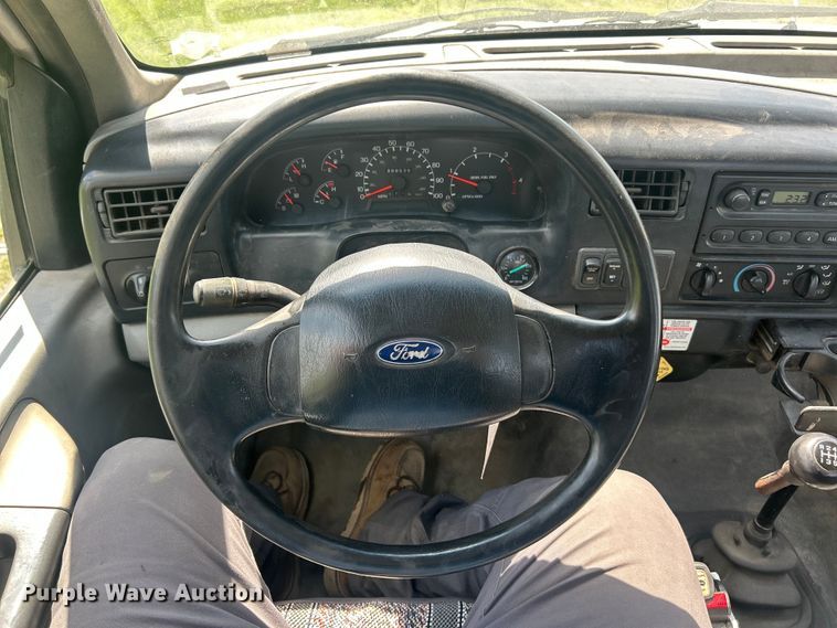 image for item FC5385 2005 Ford F750 Super Duty XL truck cab and chassis