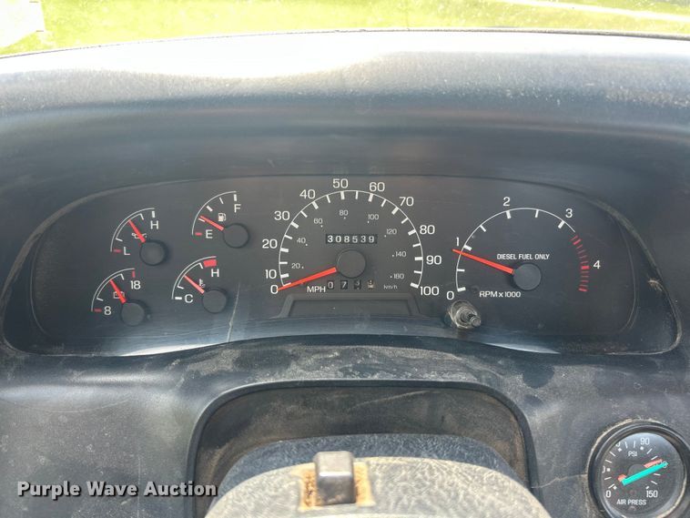 image for item FC5385 2005 Ford F750 Super Duty XL truck cab and chassis