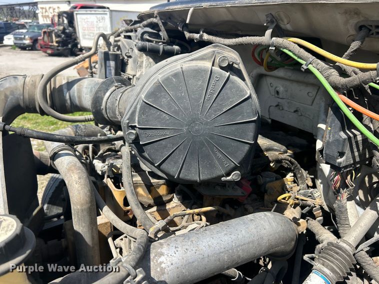 image for item FC5385 2005 Ford F750 Super Duty XL truck cab and chassis