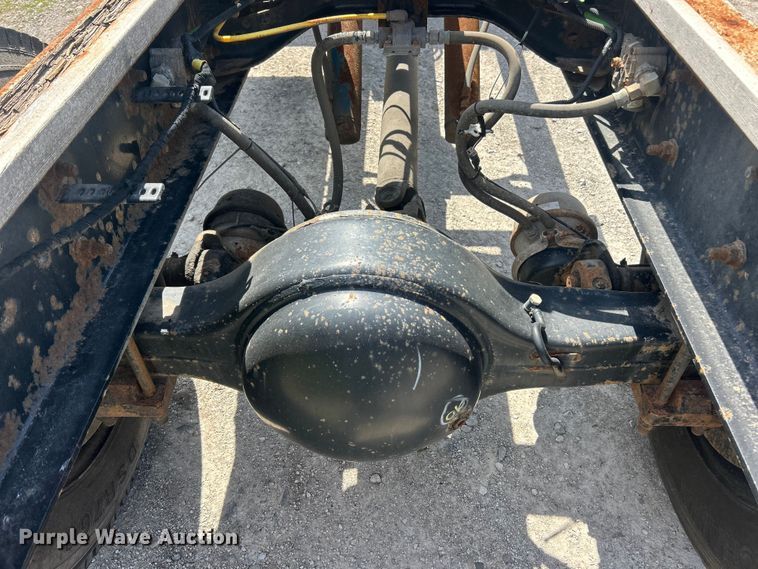 image for item FC5385 2005 Ford F750 Super Duty XL truck cab and chassis