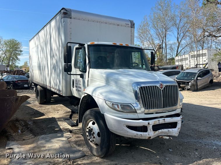 image for item FC5387 2017 International 4300 SBA box truck