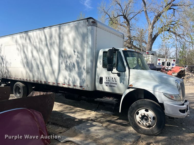 image for item FC5387 2017 International 4300 SBA box truck