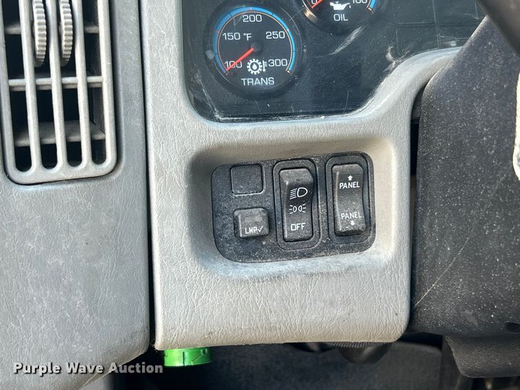 image for item FC5387 2017 International 4300 SBA box truck