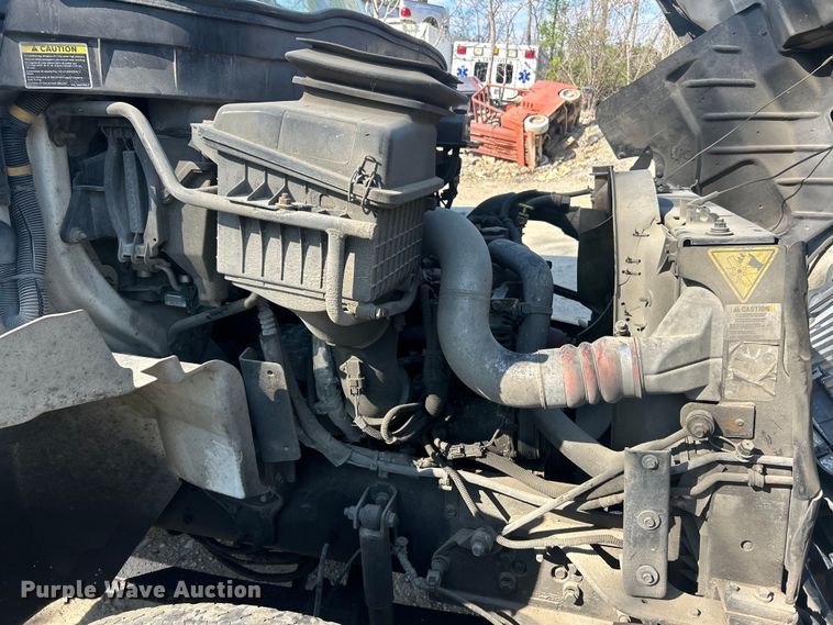 image for item FC5387 2017 International 4300 SBA box truck