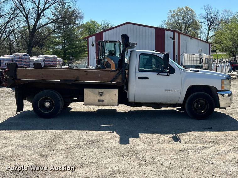 image for item FC5399 2007 Chevrolet Silverado 3500HD dump bed pickup truck