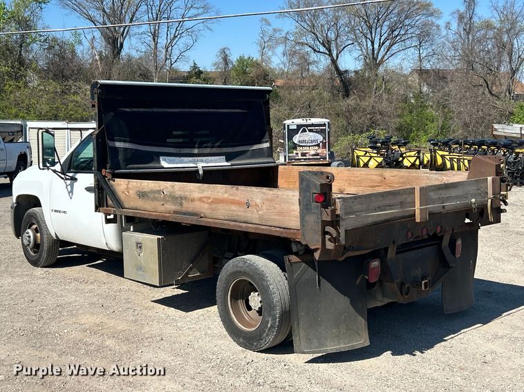 image for item FC5399 2007 Chevrolet Silverado 3500HD dump bed pickup truck