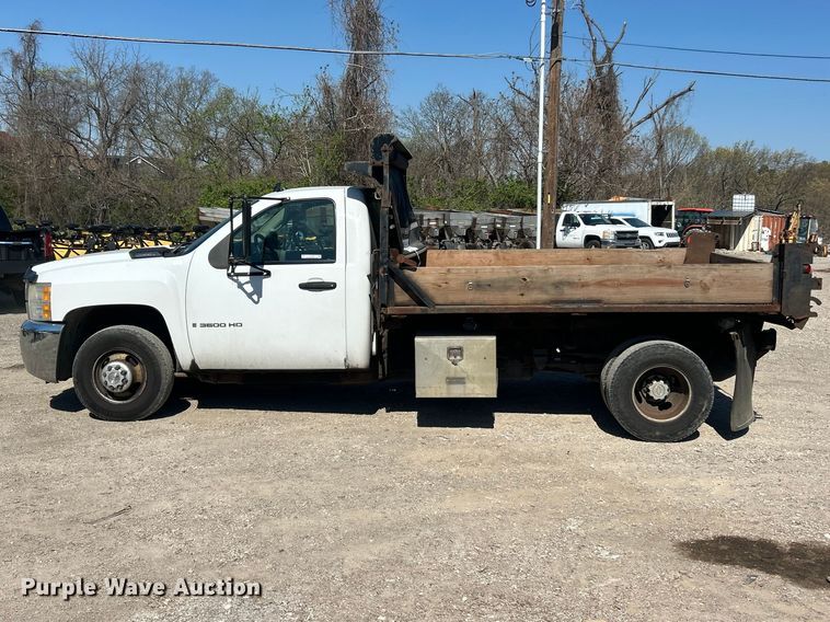 image for item FC5399 2007 Chevrolet Silverado 3500HD dump bed pickup truck