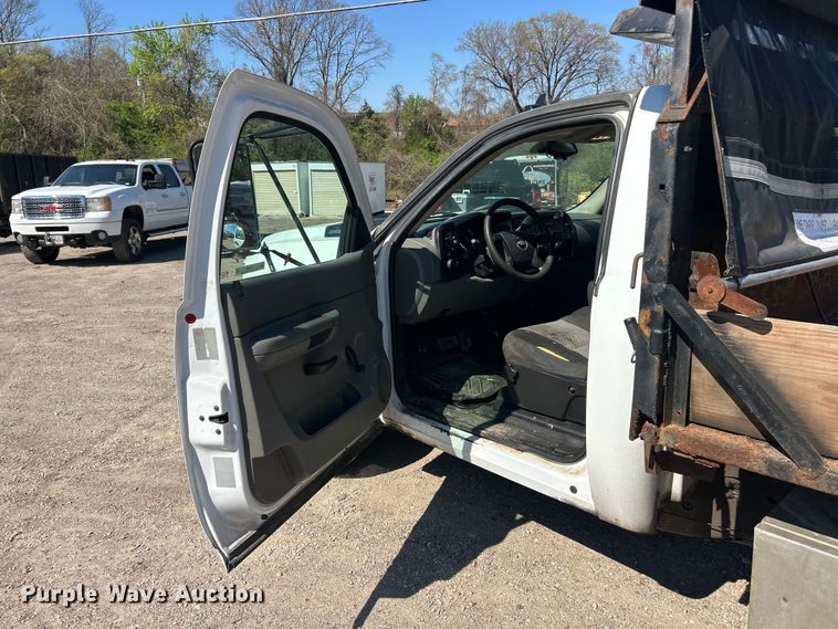 image for item FC5399 2007 Chevrolet Silverado 3500HD dump bed pickup truck