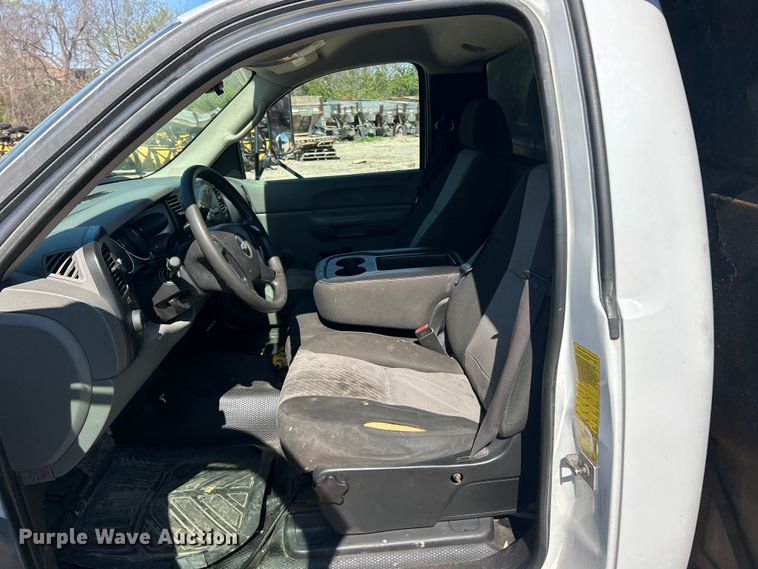 image for item FC5399 2007 Chevrolet Silverado 3500HD dump bed pickup truck