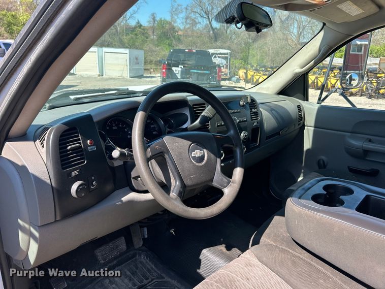 image for item FC5399 2007 Chevrolet Silverado 3500HD dump bed pickup truck