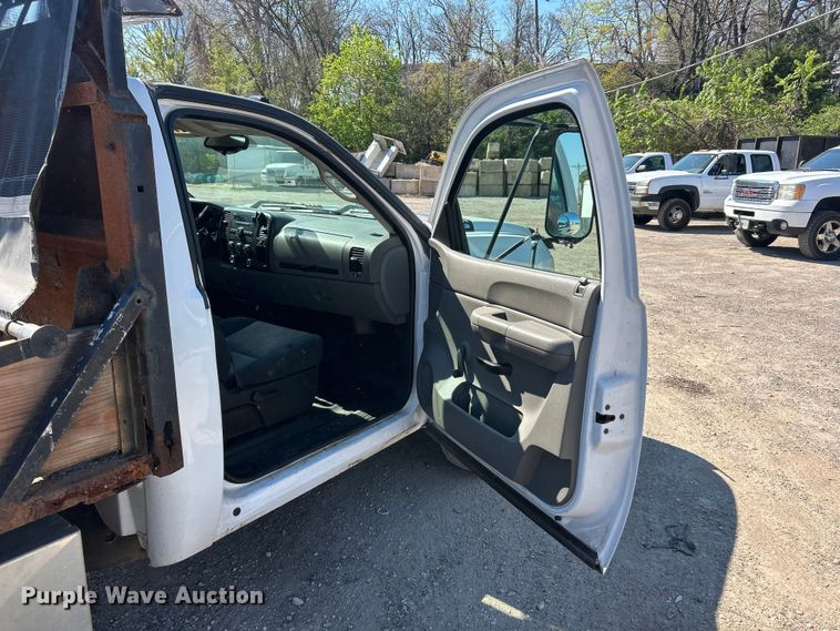 image for item FC5399 2007 Chevrolet Silverado 3500HD dump bed pickup truck
