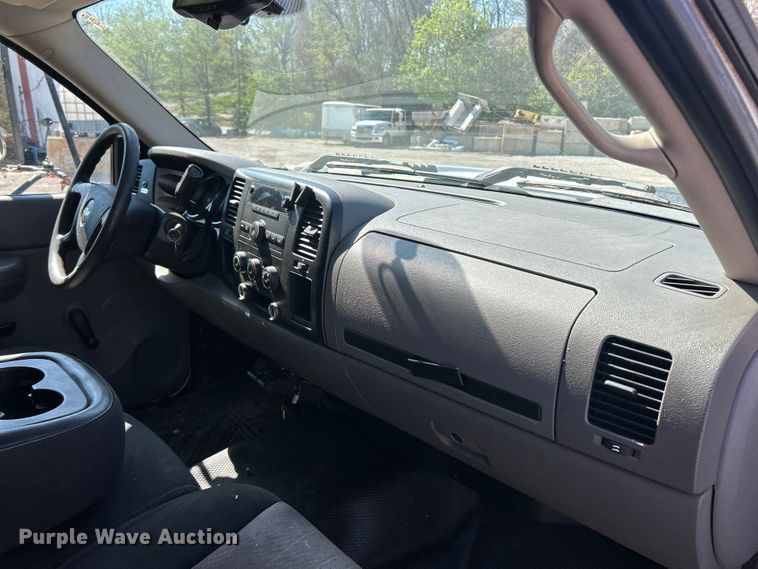 image for item FC5399 2007 Chevrolet Silverado 3500HD dump bed pickup truck