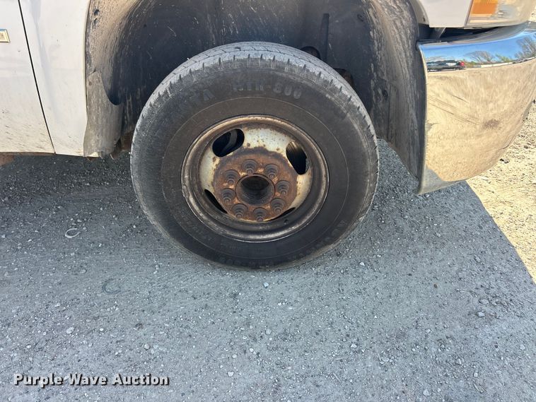 image for item FC5399 2007 Chevrolet Silverado 3500HD dump bed pickup truck