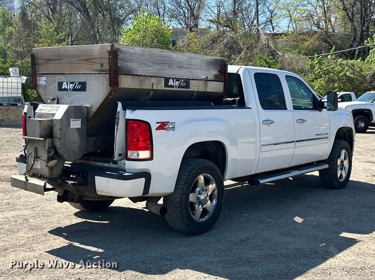 image for item FC5400 2011 GMC Sierra 2500HD Denali  Crew Cab pickup truck