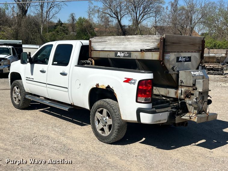 image for item FC5400 2011 GMC Sierra 2500HD Denali  Crew Cab pickup truck