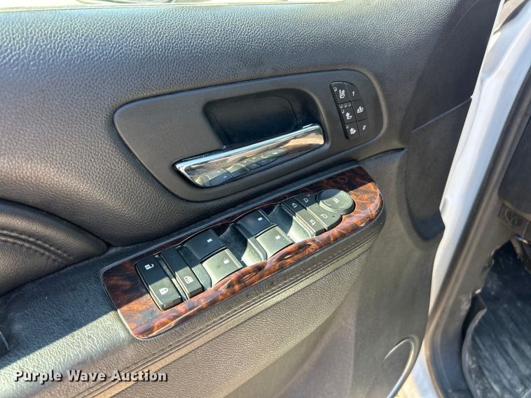 image for item FC5400 2011 GMC Sierra 2500HD Denali  Crew Cab pickup truck