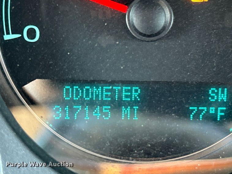 image for item FC5400 2011 GMC Sierra 2500HD Denali  Crew Cab pickup truck