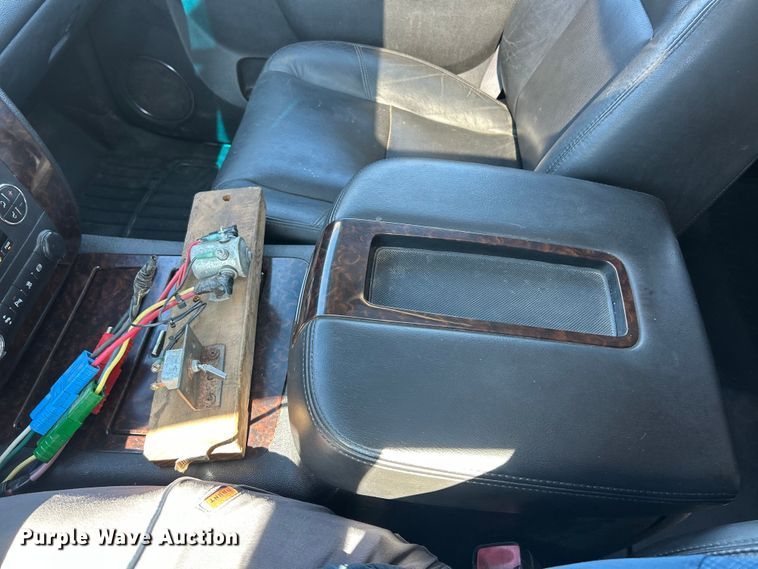 image for item FC5400 2011 GMC Sierra 2500HD Denali  Crew Cab pickup truck