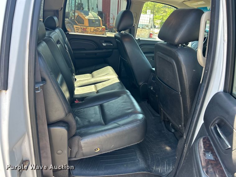 image for item FC5400 2011 GMC Sierra 2500HD Denali  Crew Cab pickup truck