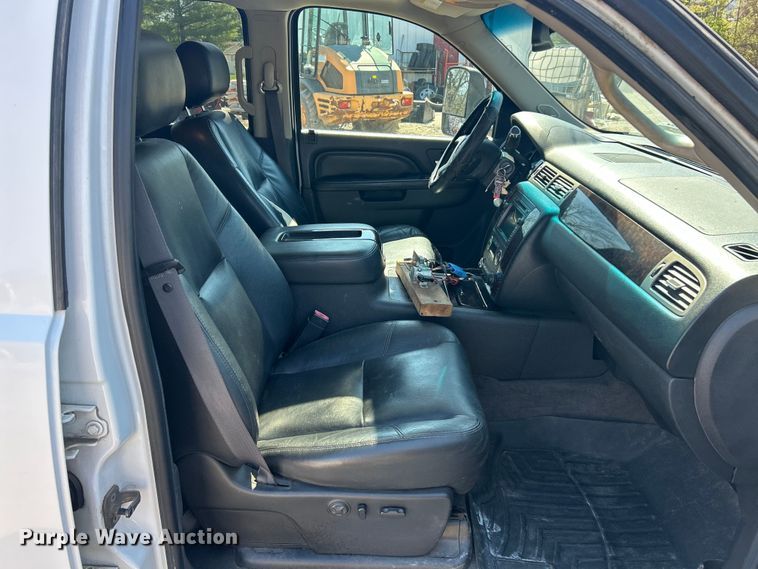 image for item FC5400 2011 GMC Sierra 2500HD Denali  Crew Cab pickup truck