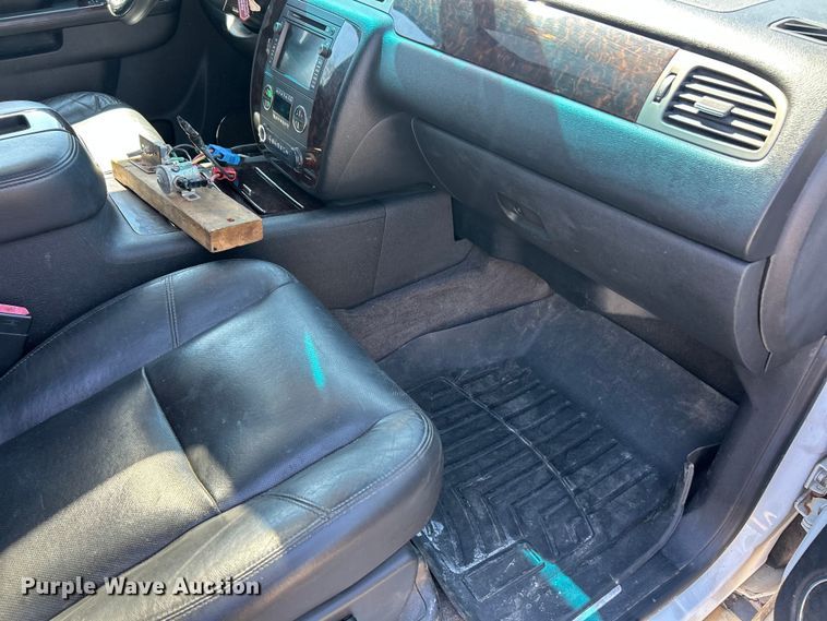 image for item FC5400 2011 GMC Sierra 2500HD Denali  Crew Cab pickup truck