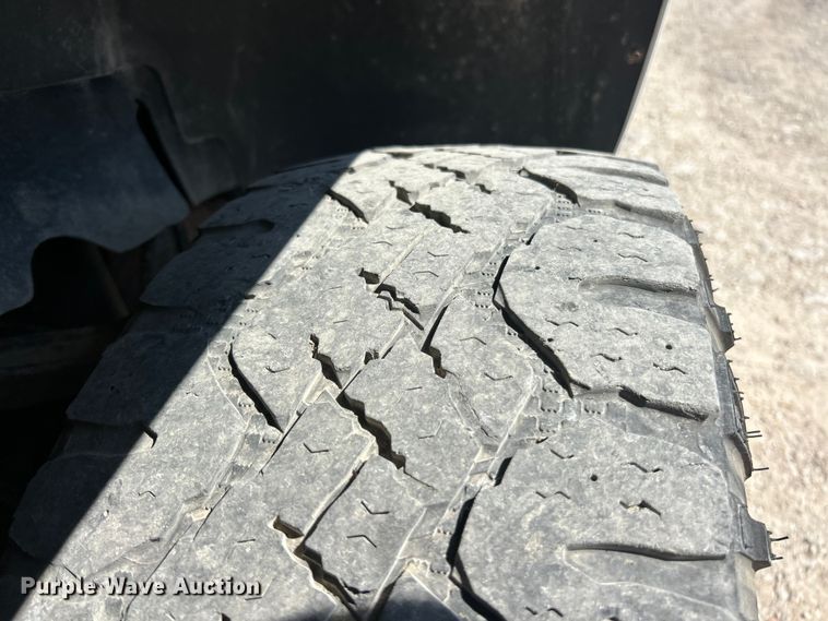 image for item FC5400 2011 GMC Sierra 2500HD Denali  Crew Cab pickup truck