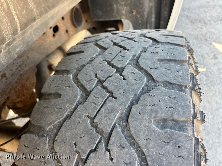 image for item FC5400 2011 GMC Sierra 2500HD Denali  Crew Cab pickup truck