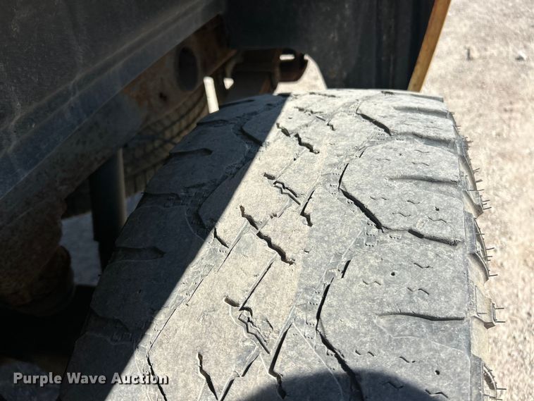 image for item FC5400 2011 GMC Sierra 2500HD Denali  Crew Cab pickup truck