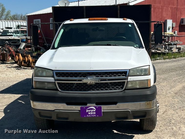 image for item FC5401 2005 Chevrolet Silverado 3500 Ext. Cab dump bed pickup truck