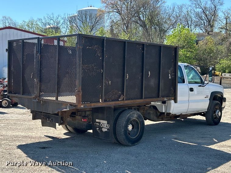 image for item FC5401 2005 Chevrolet Silverado 3500 Ext. Cab dump bed pickup truck