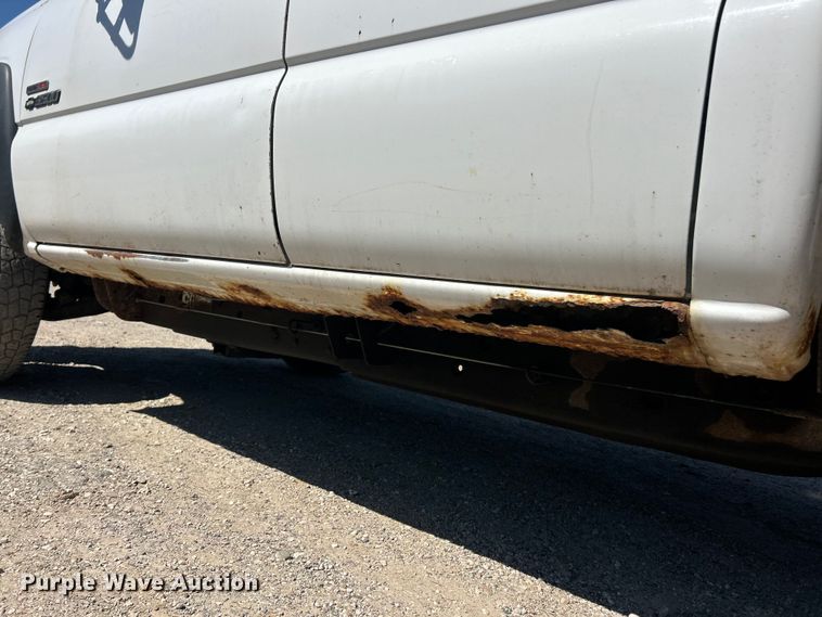 image for item FC5401 2005 Chevrolet Silverado 3500 Ext. Cab dump bed pickup truck