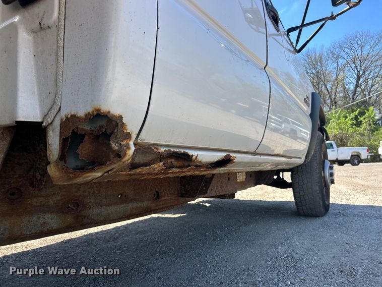 image for item FC5401 2005 Chevrolet Silverado 3500 Ext. Cab dump bed pickup truck