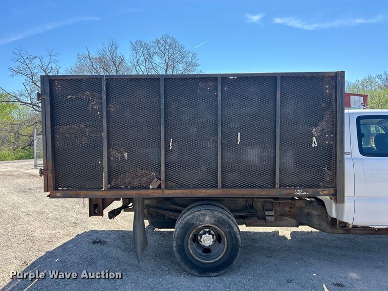 image for item FC5401 2005 Chevrolet Silverado 3500 Ext. Cab dump bed pickup truck