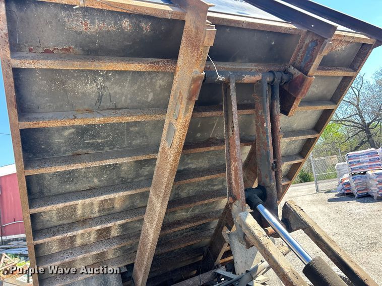 image for item FC5401 2005 Chevrolet Silverado 3500 Ext. Cab dump bed pickup truck