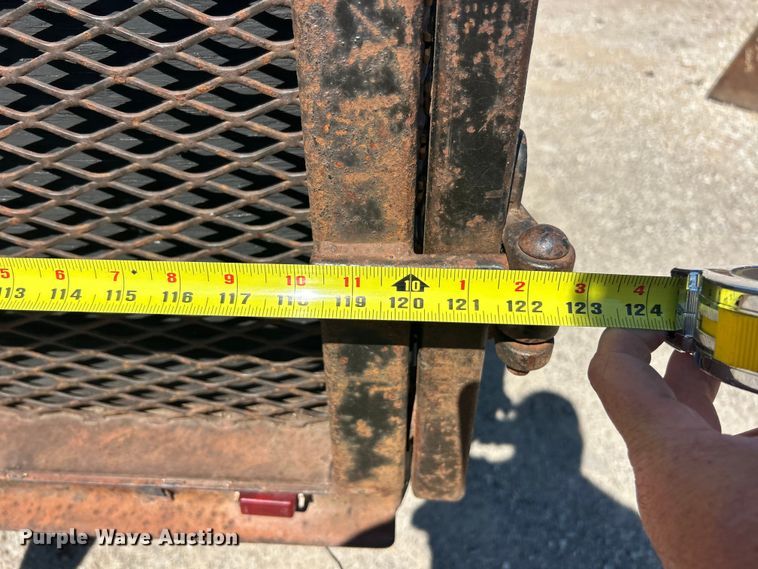 image for item FC5401 2005 Chevrolet Silverado 3500 Ext. Cab dump bed pickup truck